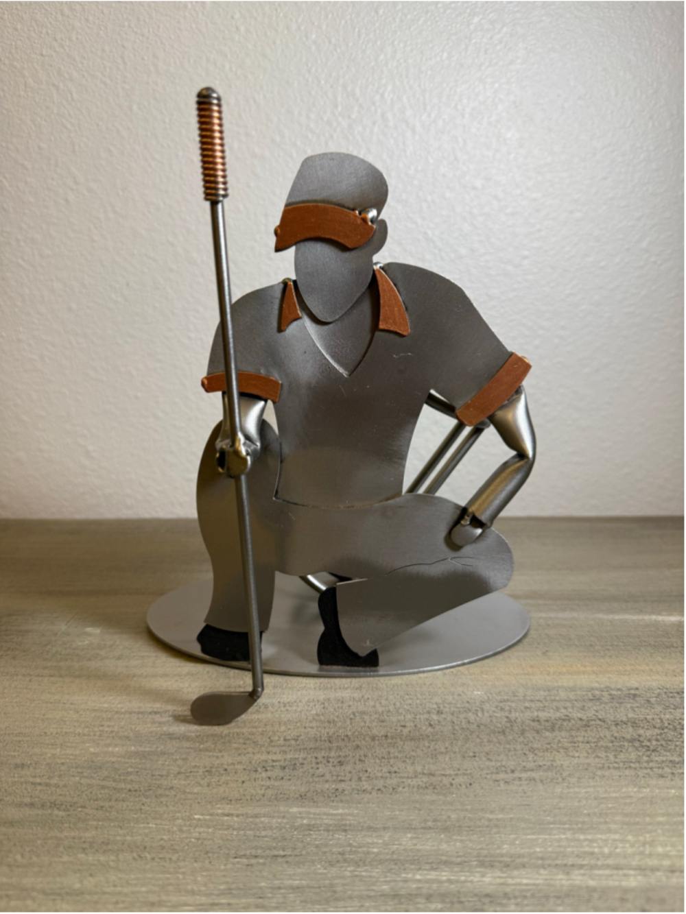 Handcrafted Metal Golfer Wine Bottle Holder Sculpture – Sports Bar Decor Caddy